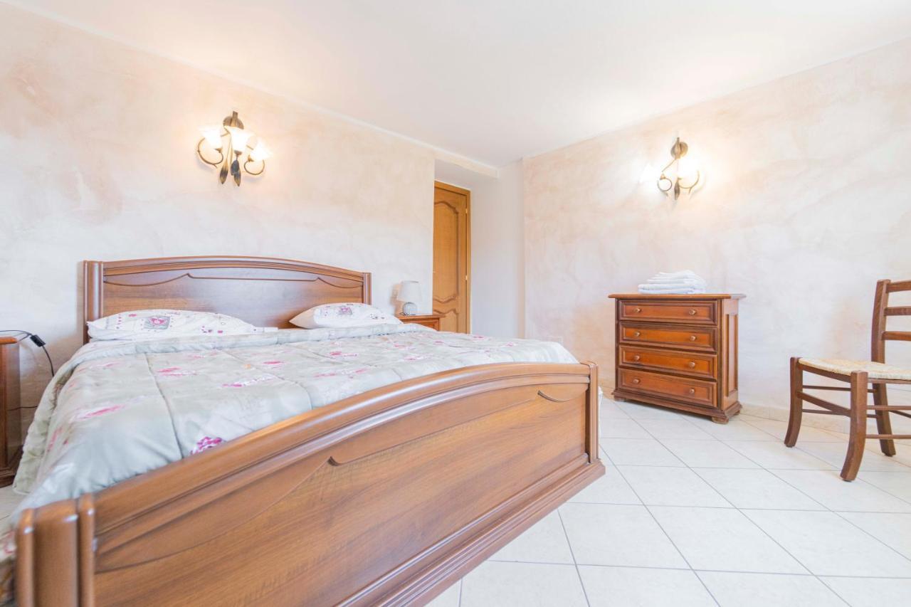 Casa Vacanza Il Portico Монелья Экстерьер фото