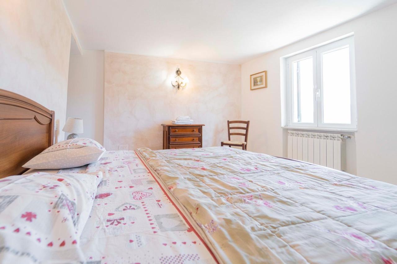 Casa Vacanza Il Portico Монелья Экстерьер фото