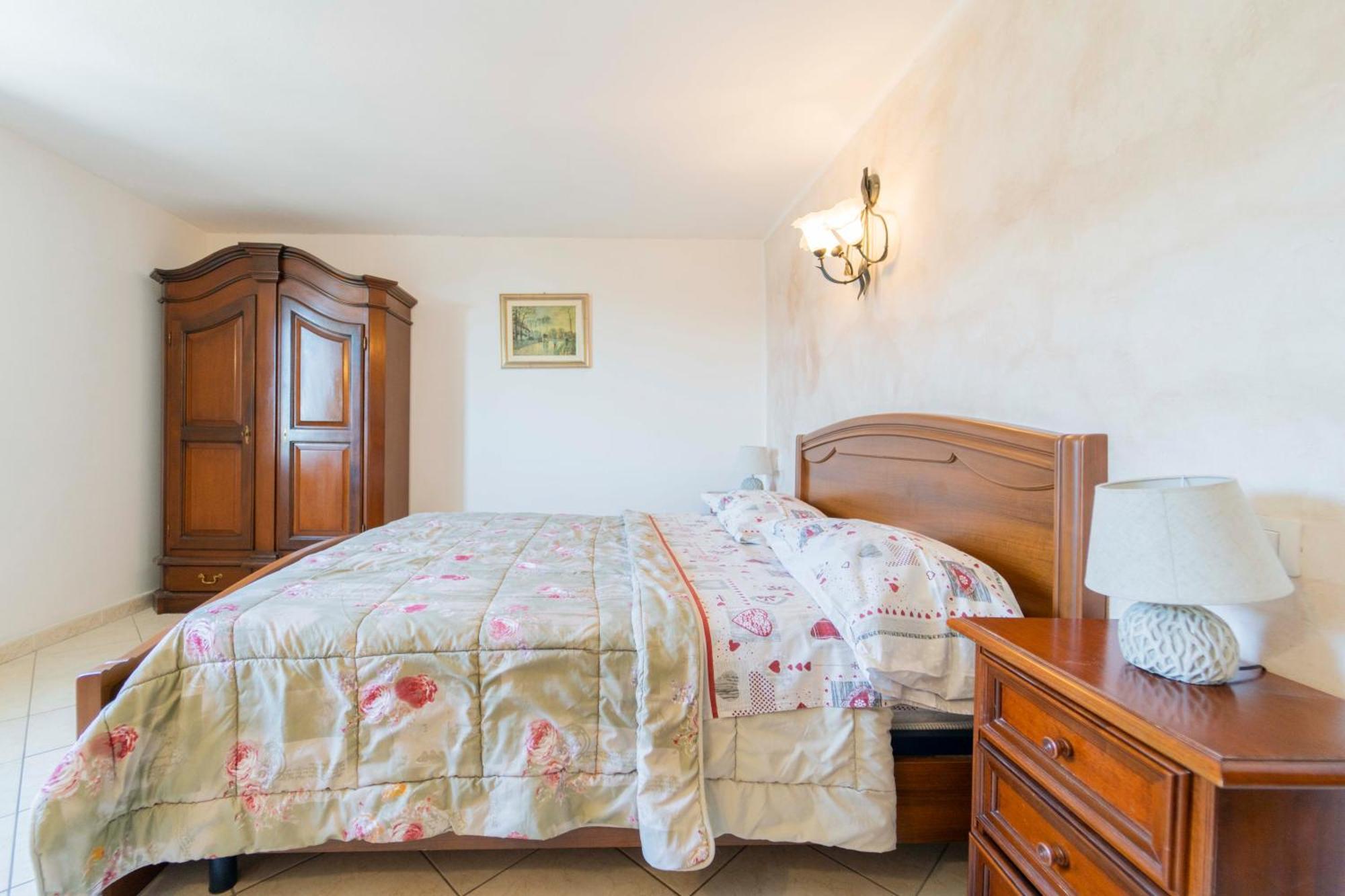 Casa Vacanza Il Portico Монелья Номер фото